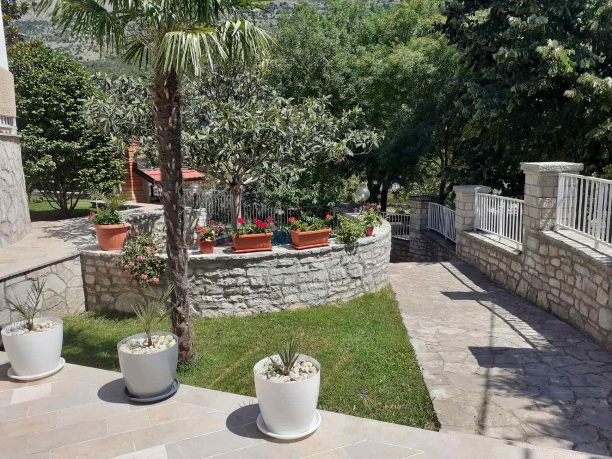 Hotel River Side Trebinje Extérieur photo